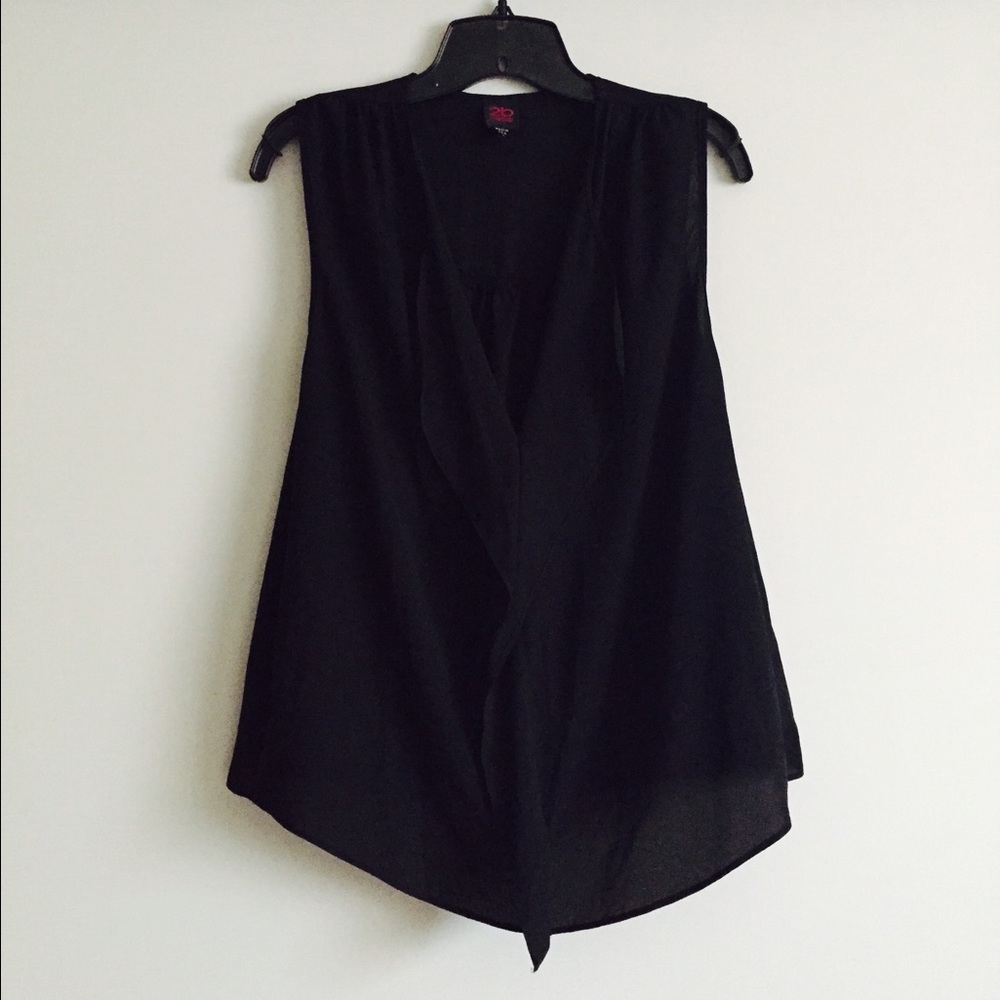 Bebe black top